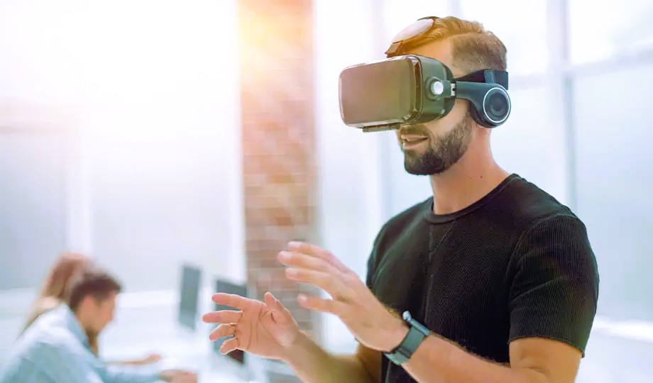 VR